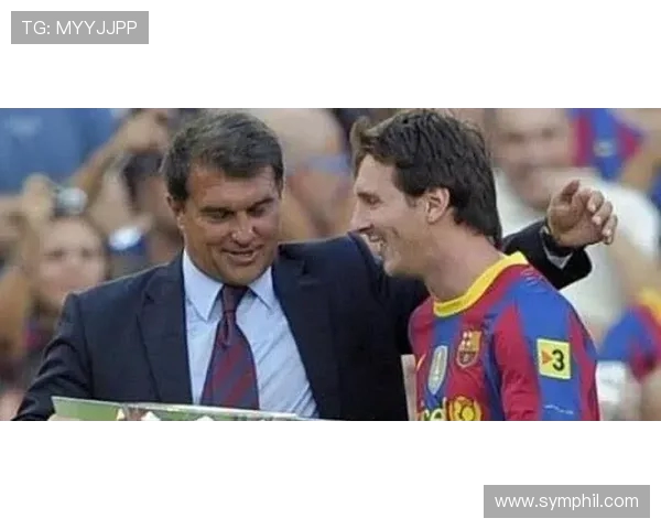 拉波尔塔表示巴萨与巴黎奖项持平期待新赛季实现超越再创辉煌 拉波尔塔表示巴萨与巴黎奖项持平期待新赛季实现超越再创辉煌